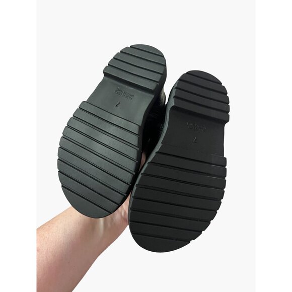 Baby GAP Pebbled Leather Boot Size 7 Girls Gold Buckle Hardware Side Zip for eas - Picture 6 of 10